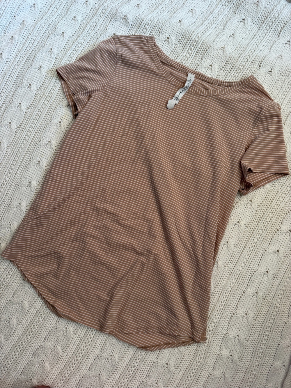 Lululemon Striped Short-Sleeve Scoop Neck Tee - size 6